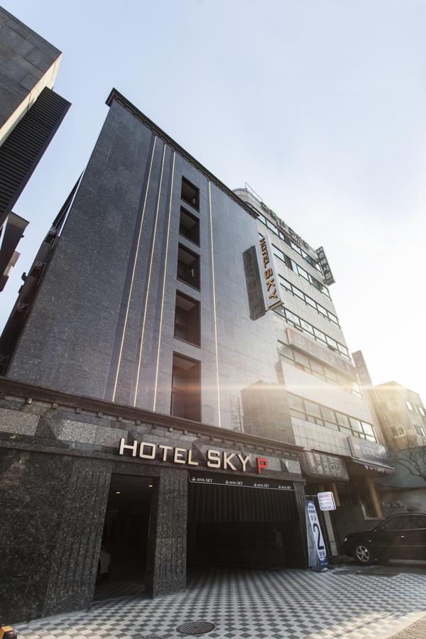 Sky Hotel